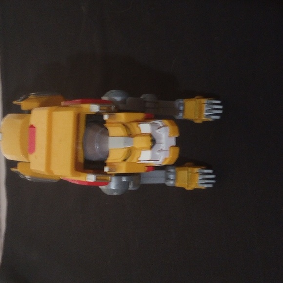 2017 VOLTRON Legendary Defender yellow Lion Action Figure Combiner - Picture 2 of 3